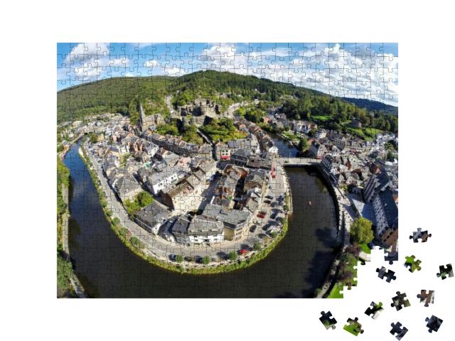 Puzzle 500 Teile „Luftaufnahme der belgischen Stadt La Roche-en-Ardenne mit Fluss Ourthe“