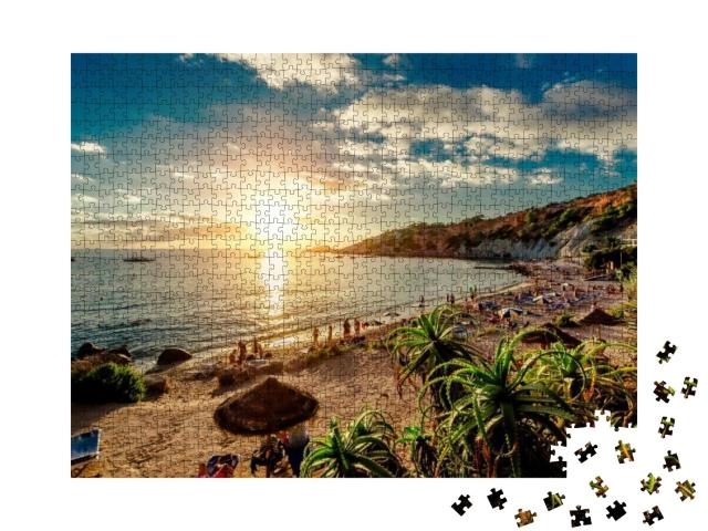 Puzzle 1000 Teile „Ein Strand bei Sonnenuntergang, Ibiza“