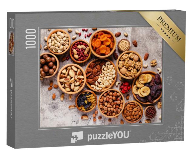 Puzzle 1000 Teile „Verschiedene Nüsse und Trockenfrüchte in Holzschalen“