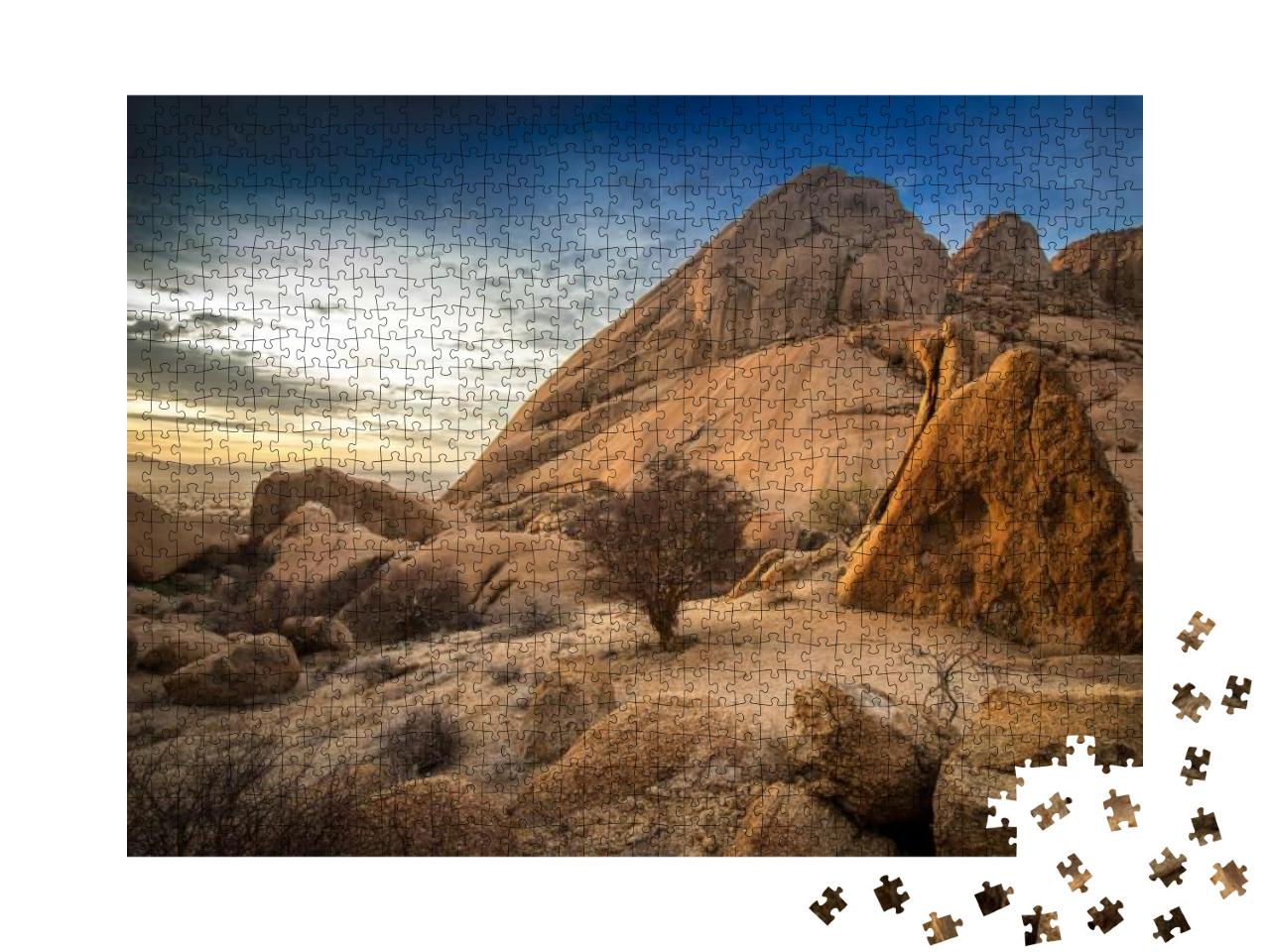 Puzzle 1000 Teile „Sonnenuntergang mit Wolken über der Spitzkoppe, Namibia“