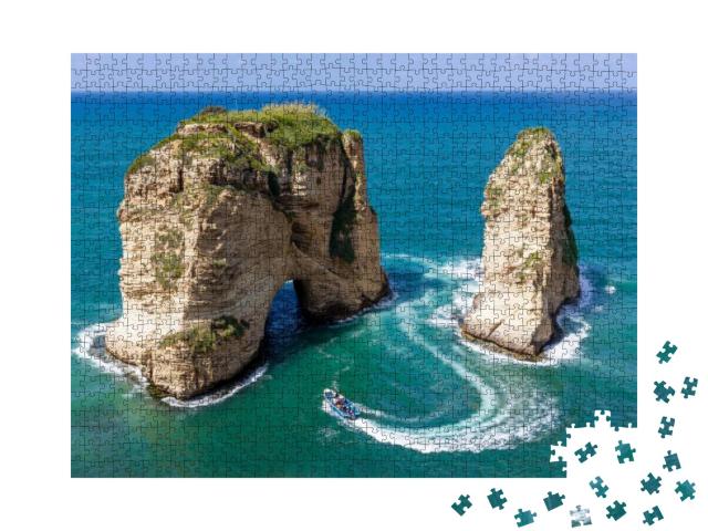 Puzzle 1000 Teile „Felsformation im Meer: Rouche-Felsen in Beirut, Libanon“