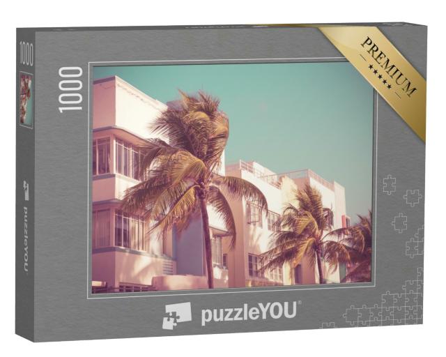 Puzzle 1000 Teile „Vintage-Bild: Palmen und typische Retro-Stil-Gebäude von South Beach Miami, Florida“