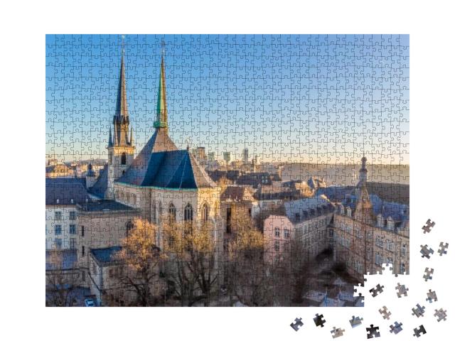 Puzzle 1000 Teile „Luftaufnahme von Luxemburg im Wintermorgen“