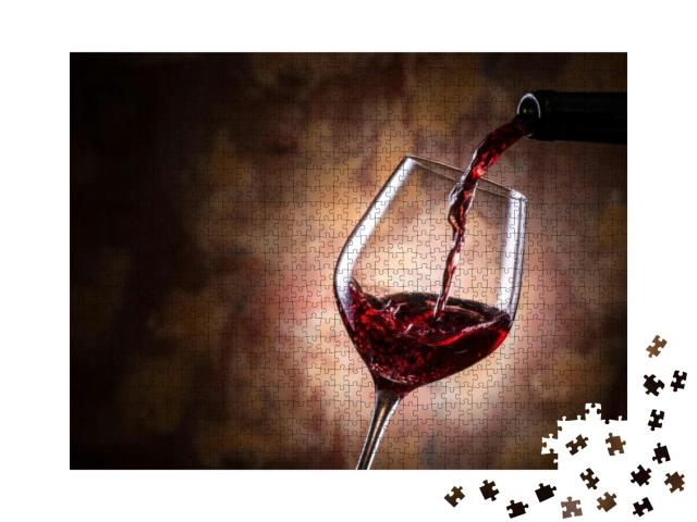 Puzzle 1000 Teile „Rotwein einschenken vor unscharfem Hintergrund“