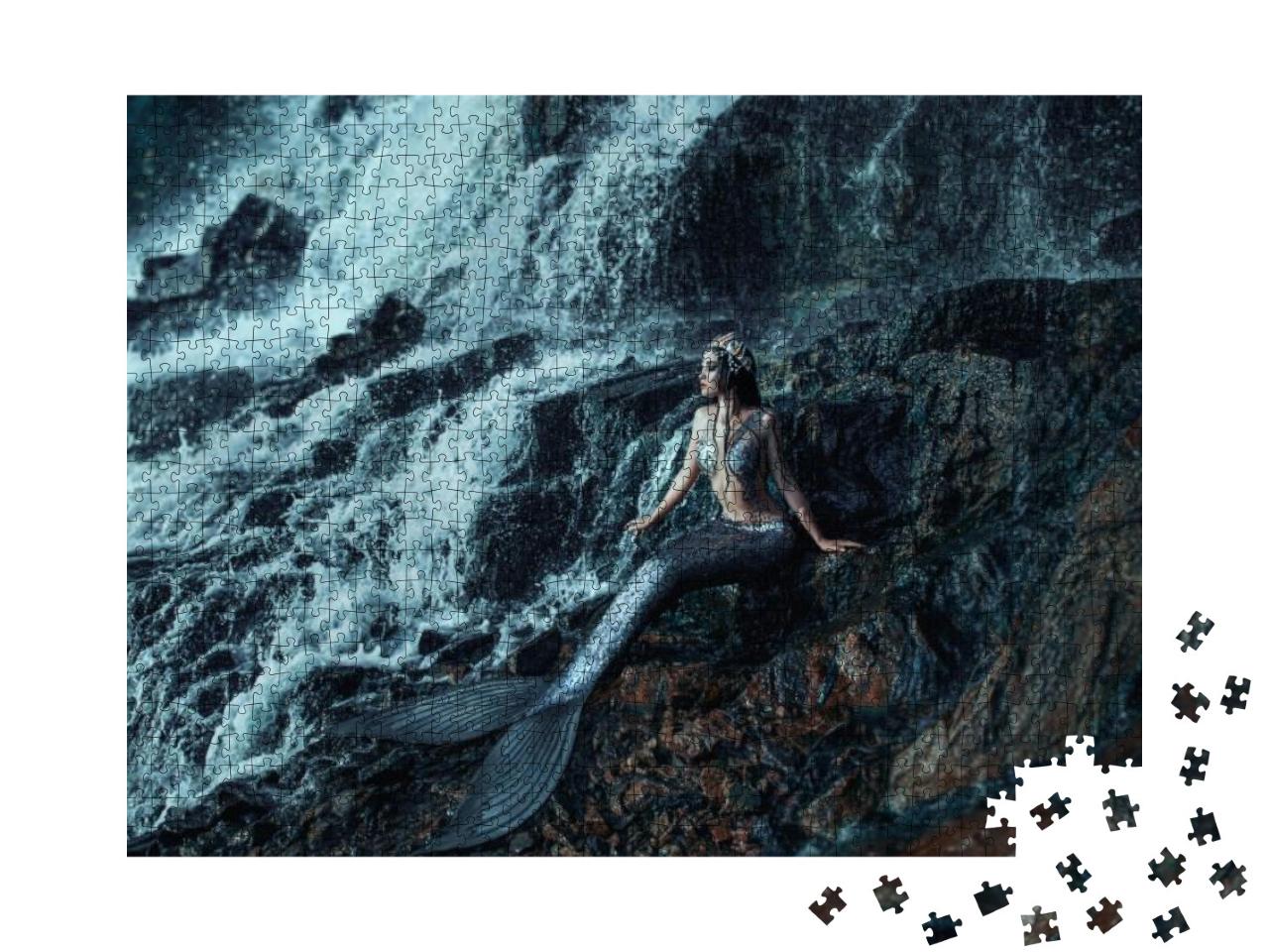 Puzzle 1000 Teile „Ruhende Meerjungfrau am felsigen Wasserfall“