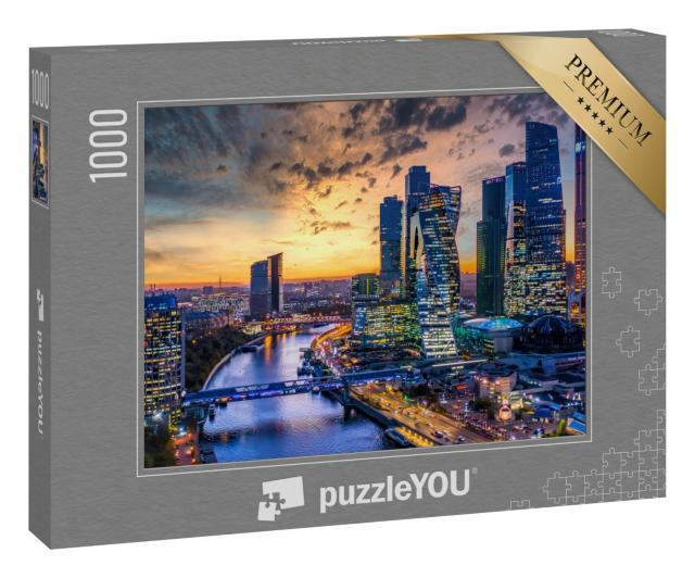 Puzzle 1000 Teile „Skyline von Moskau mit Wolkenkratzern und Fluss, Herbst“