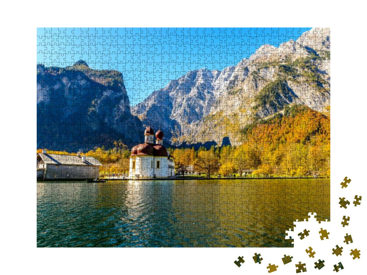 Puzzle 1000 Teile „Kirche St. Bartholomäus am Königssee im Herbst, Bayern, Deutschland“