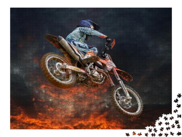 Puzzle 2000 Teile „Motocross-Stunt unter glühendem Abendhimmel“