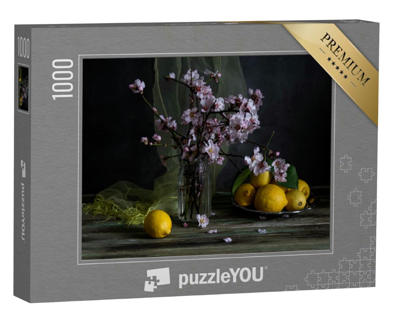Puzzle 1000 Teile „Stillleben mit Frühlingsmandelzweigen und einer gelben Zitrone auf einem Holztisch“