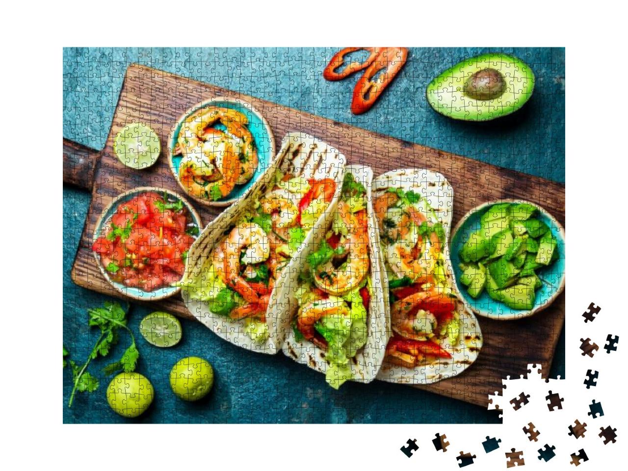 Puzzle 1000 Teile „Mexikanische Küche: Shrimps-Tacos mit Salsa, Gemüse und Avocado“
