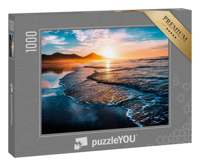 Puzzle 1000 Teile „Sonnenuntergang über sanften Wellen am Strand“