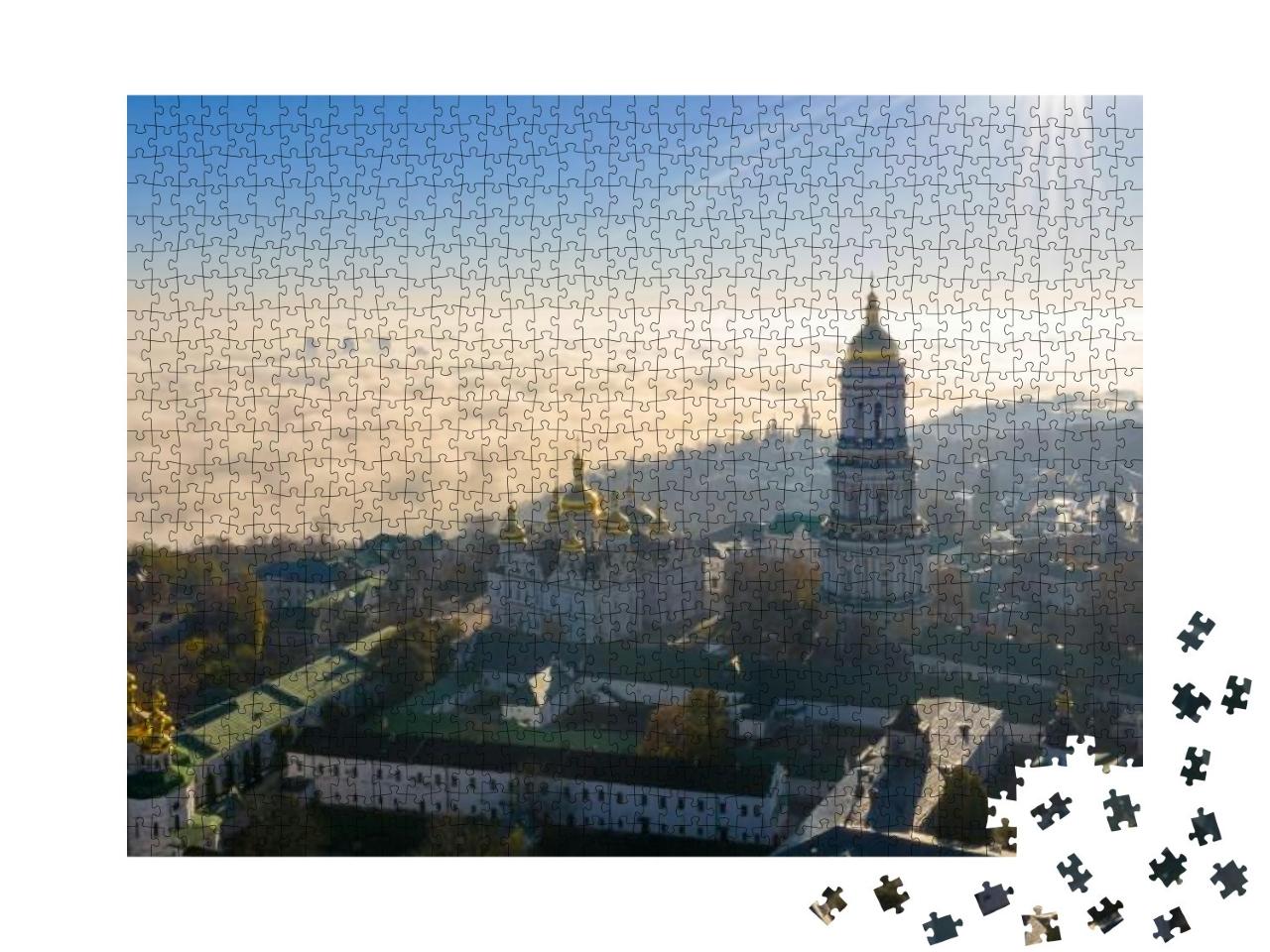 Puzzle 1000 Teile „Luftaufnahme des Denkmals Mutterland im Nebel, Sonnenaufgang in Kiew, Ukraine“