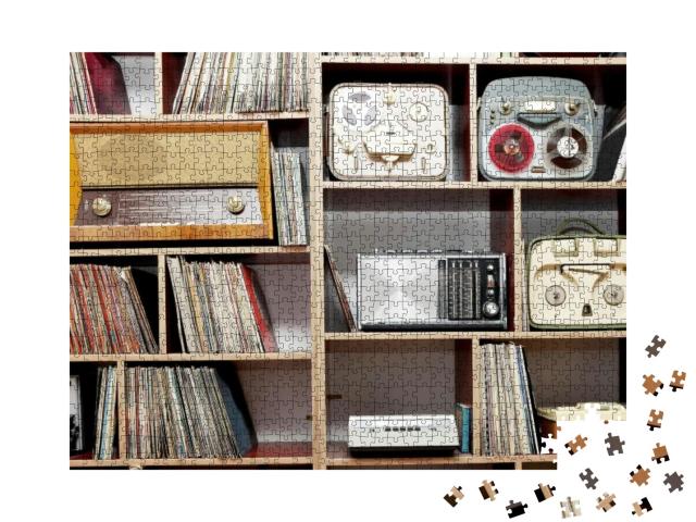 Puzzle 1000 Teile „Schöne Sammlung von Vintage-Radios, Plattenspielern und Schallplatten“