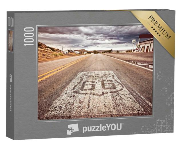 Puzzle 1000 Teile „Ein altes Route 66-Schild, das auf die Straße gemalt wurde“