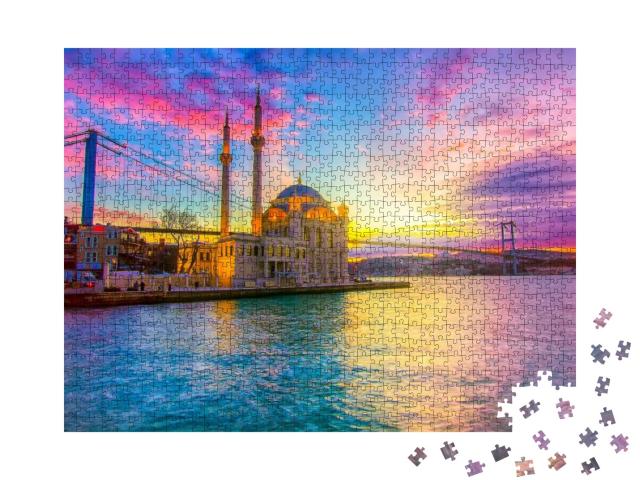 Puzzle 1000 Teile „Sonnenaufgang am Bosporus vor der Ortakoy-Moschee in Istanbul“