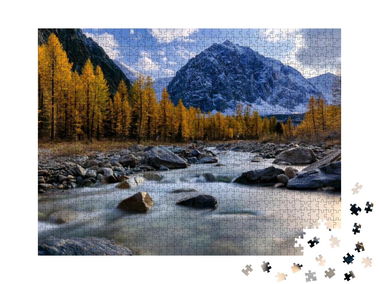 Puzzle 1000 Teile „Aktru-Fluss und Karatasch-Gipfel bei Sonnenuntergang, Westsibirien, Altai“