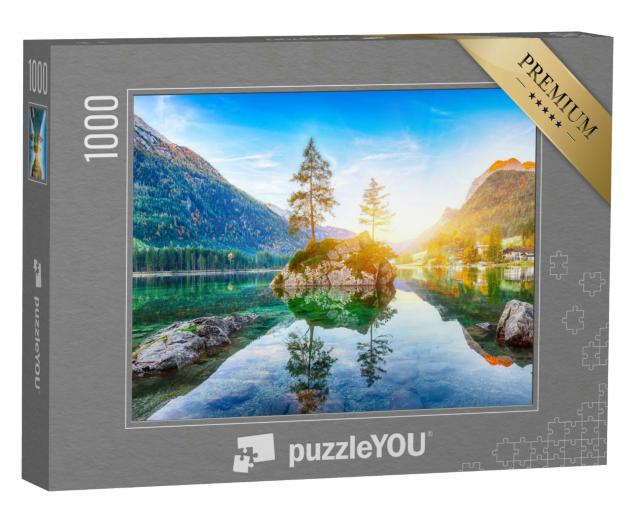 Puzzle 1000 Teile „Sonnenaufgang über dem klaren Hintersee. Im Hintergrund Ramsau, Bayern“