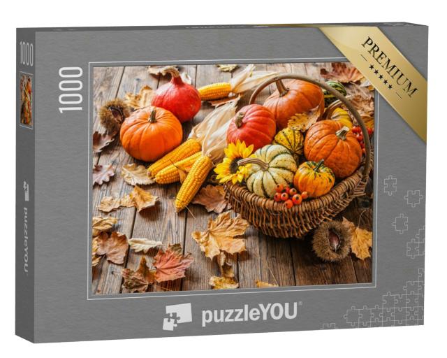 Puzzle 1000 Teile „Herbststillleben mit Kürbissen, Maiskolben und Blättern, Holzuntergrund“