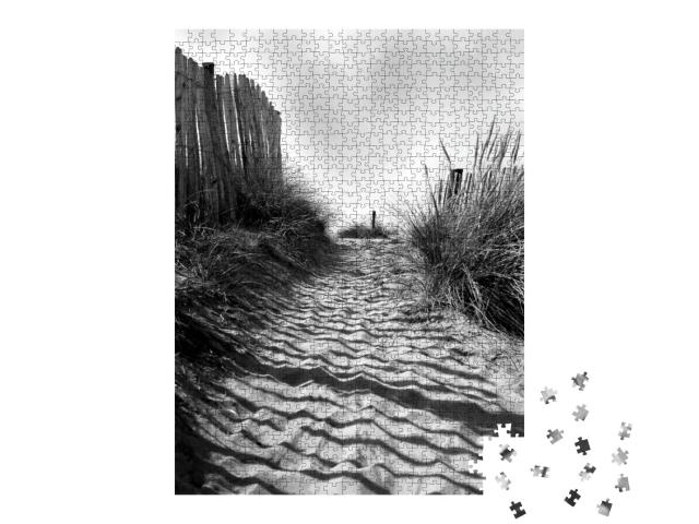 Puzzle 1000 Teile „Sandweg zum Strand, schwarz-weiß“