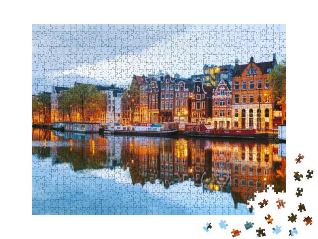 Puzzle 1000 Teile „Abendliche Stadtansicht von Amsterdam, Niederlande“