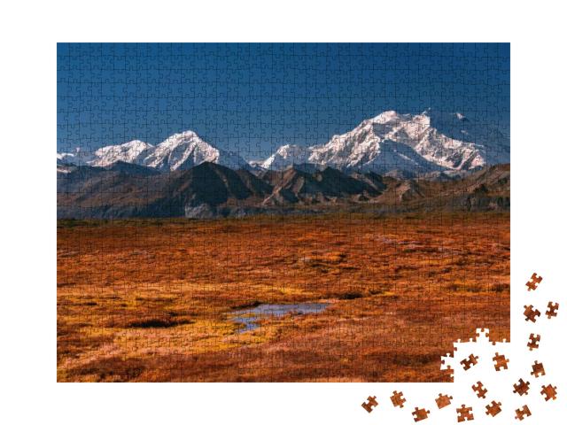 Puzzle 1000 Teile „Alaskas Mount Denali an einem klaren Tag mit blauem Himmel“