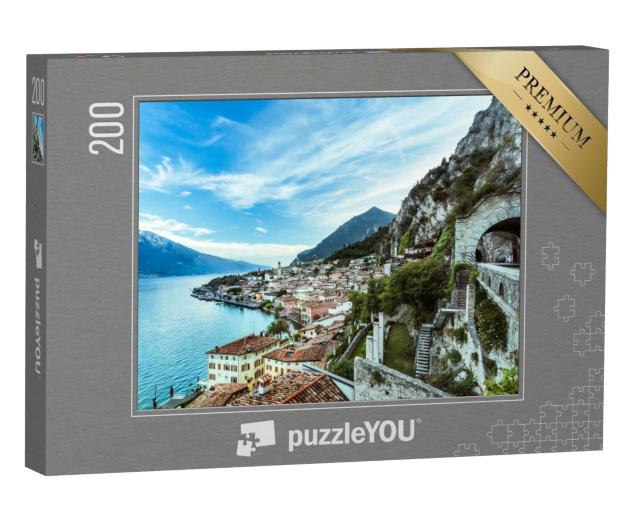 Puzzle 200 Teile „Wunderschönes Panorama von Limone sul Garda am Gardasee“