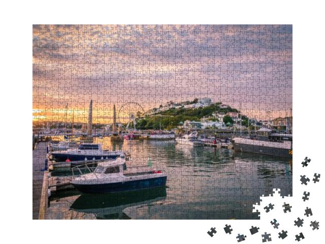 Puzzle 1000 Teile „Malerscher Torquay Hafen im Sonnenuntergang, Devon, England“