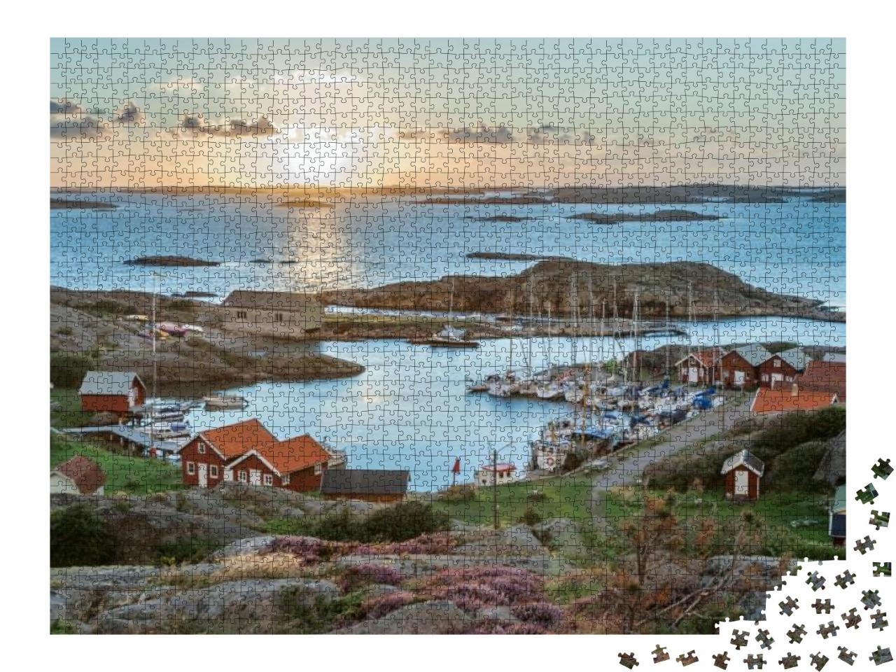 Puzzle 2000 Teile „Fischereihafen der schwedischen Schären, Insel Ramsoe“