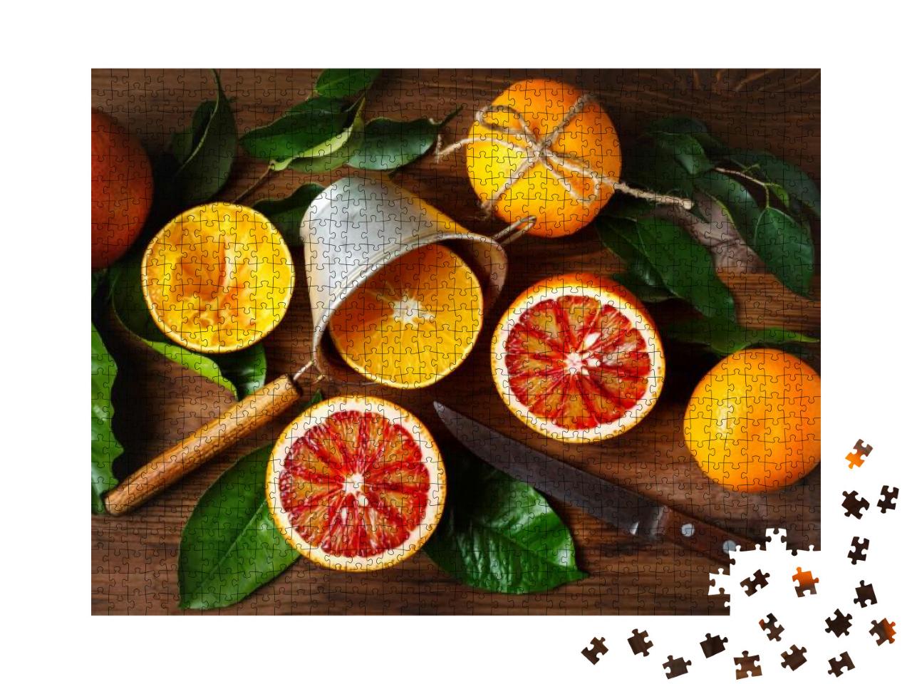 Puzzle 1000 Teile „Stillleben mit orangefarbenen Früchten und grünen Blättern auf einem Holztisch“