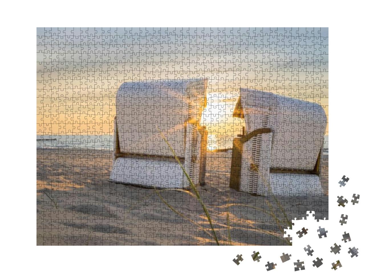 Puzzle 1000 Teile „Sonnenuntergang an der Ostsee, zwei Strandkörbe“