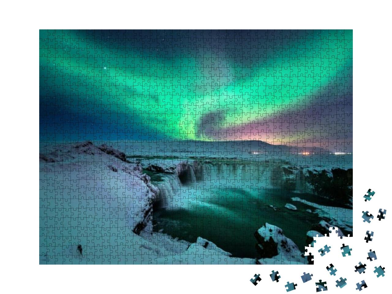 Puzzle 1000 Teile „Polarlichter über dem Godafoss-Wasserfalls im winterlichen Island“