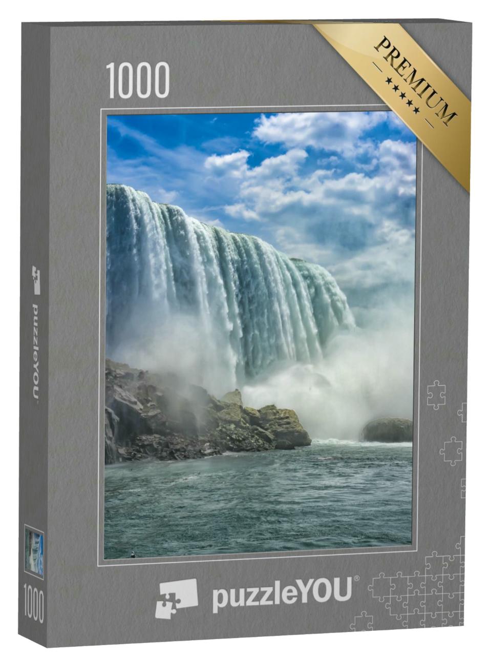Puzzle 1000 Teile „Die imposanten Niagarafälle unter einem bewölkten Himmel“