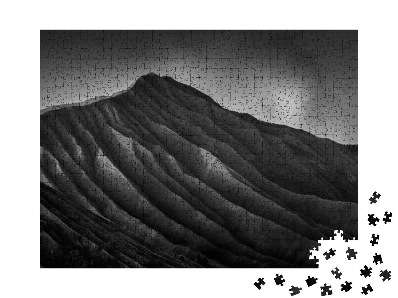 Puzzle 1000 Teile „Atemberaubender Blick auf den Vulkan Bromo, Indonesien, schwarz-weiß“