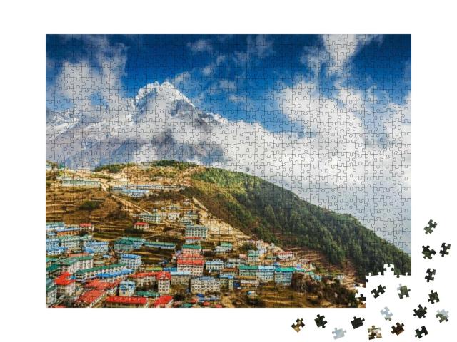 Puzzle 1000 Teile „Namche Bazar und Berg Thamserku, Everest-Basislager-Trek, Nepal“