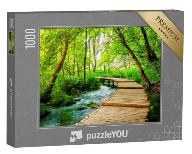 Puzzle 1000 Teile „Holzpfad für Naturtrekking mit Seen im Nationalpark Plitvicer Seen in Kroatien“