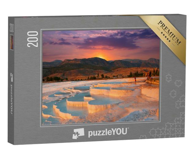 Puzzle 200 Teile „Wunderschöner Sonnenaufgang und natürliche Travertin-Pools und Terrassen in Pamukkale“