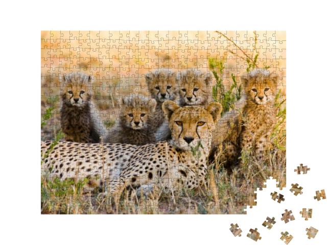 Puzzle 500 Teile „Gepardenmutter und ihre Jungtiere in der Savanne, Kenia“