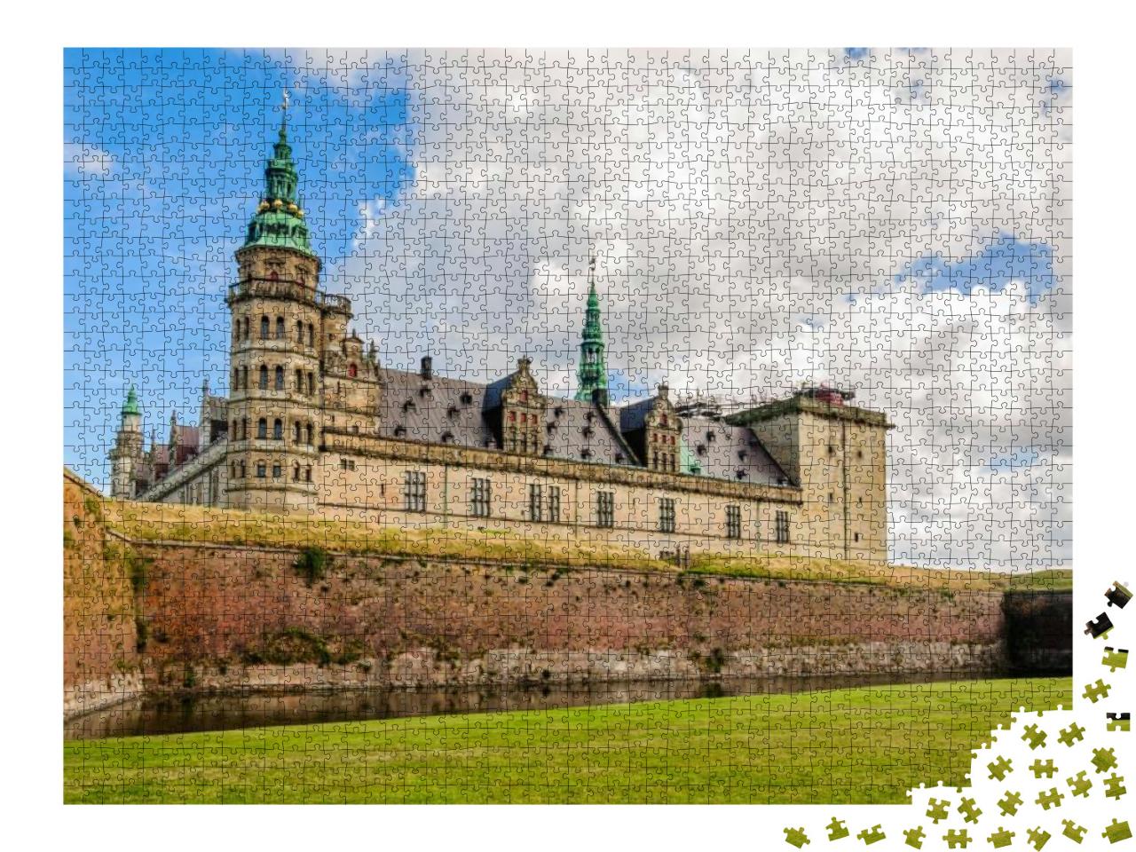 Puzzle 2000 Teile „Panoramablick auf die Ziegelmauer um Schloss Kronborg in Helsingor“