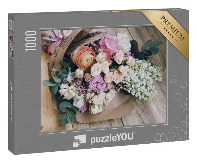 Puzzle 1000 Teile „Schöner Blumenstrauß auf dem Holztisch Hintergrund“