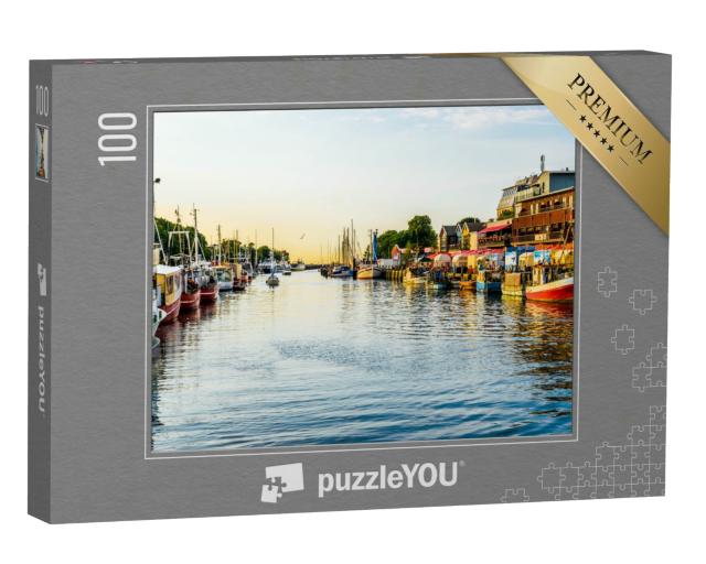 Puzzle 100 Teile „Kanal mit Schiffen und Ostsee in Warnemünde, Rostock, Deutschland“