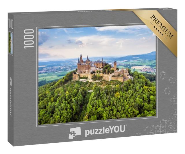 Puzzle 1000 Teile „Luftaufnahme der Burg Hohenzollern auf dem Berggipfel, nahe Stuttgart“