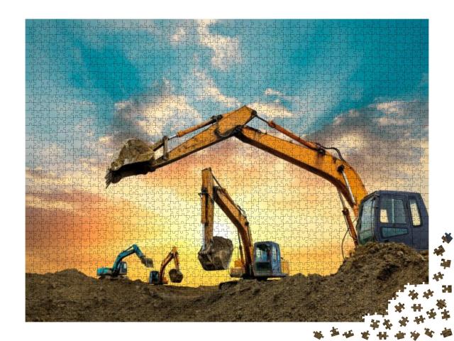 Puzzle 2000 Teile „Bagger arbeiten bei Sonnenuntergang auf der Baustelle“