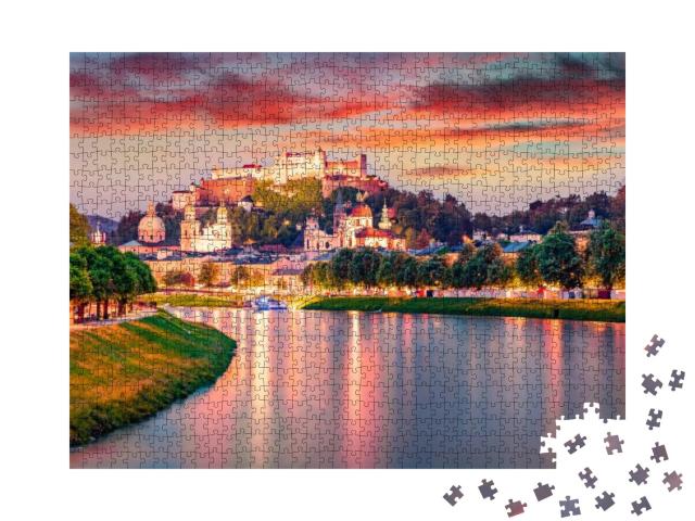 Puzzle 1000 Teile „Sommeransicht der Altstadt von Salzburg bei Sonnenuntergang“