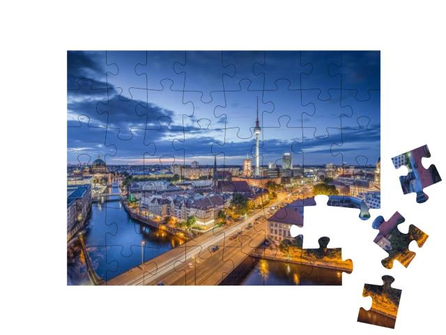 Puzzle 48 Teile „Blick über Berlin am Abend“