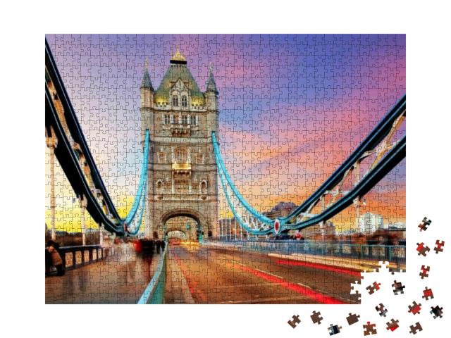 Puzzle 1000 Teile „Abendlicht über der Tower Bridge in London“