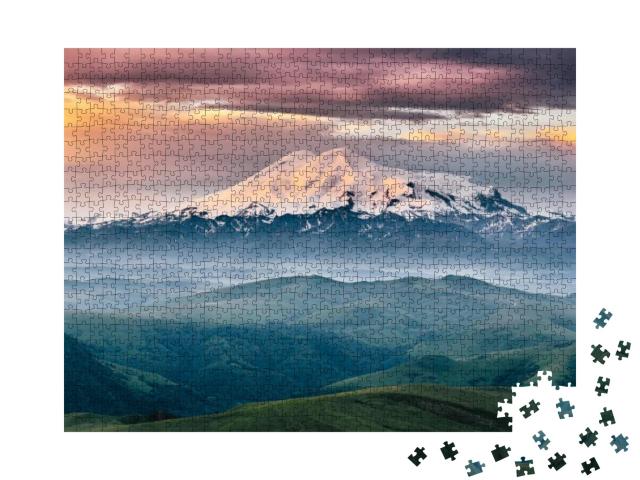 Puzzle 1000 Teile „Berg Elbrus im Sonnenaufgang, Nord-Kaukasus, Russland“