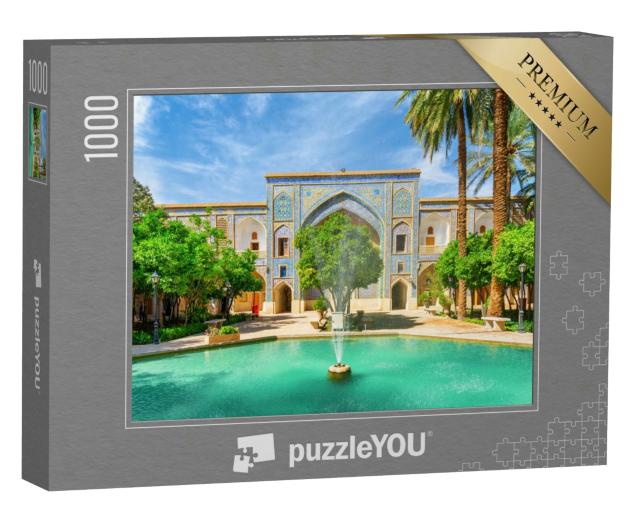 Puzzle 1000 Teile „Hof mit grünen Garten in Madrese e-Khan in Shiraz, Iran“