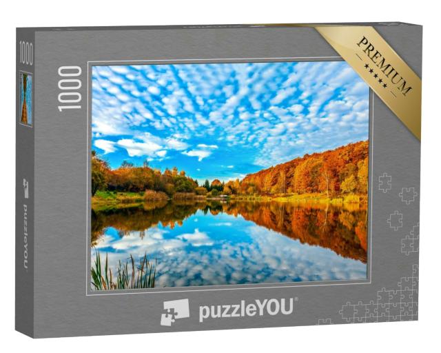 Puzzle 1000 Teile „Perfekte Spiegelung: Herbstlandschaft im klaren See“