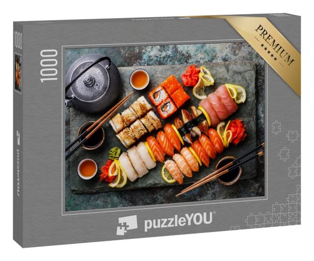 Puzzle 1000 Teile „Sushi-Set Nigiri und Sushi-Rollen mit Tee serviert auf grauem Schiefer“