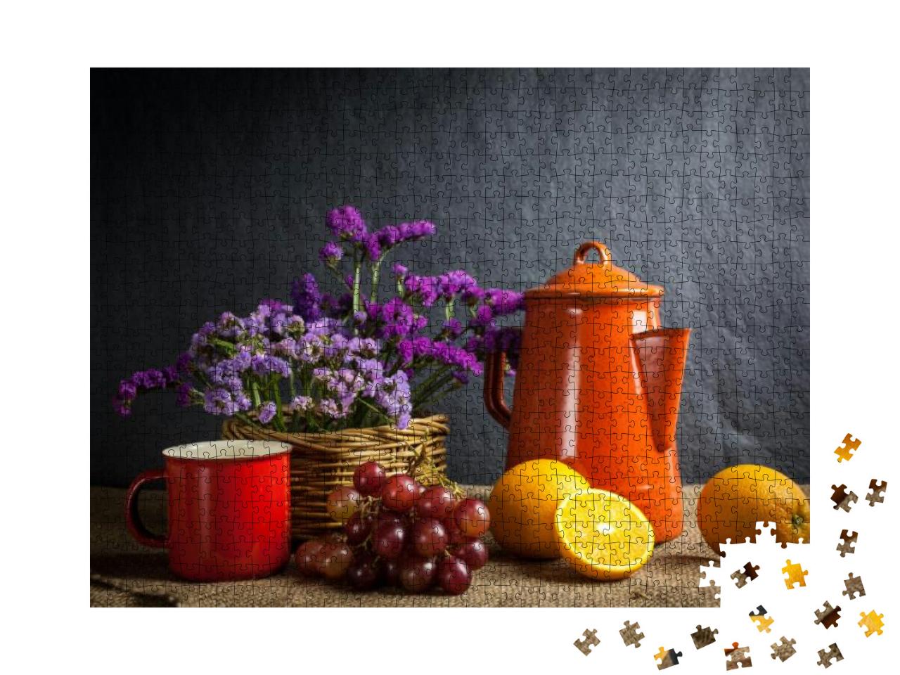 Puzzle 1000 Teile „Stillleben mit frischem Obst, Blumen im Holzkorb, Tasse und Kanne“